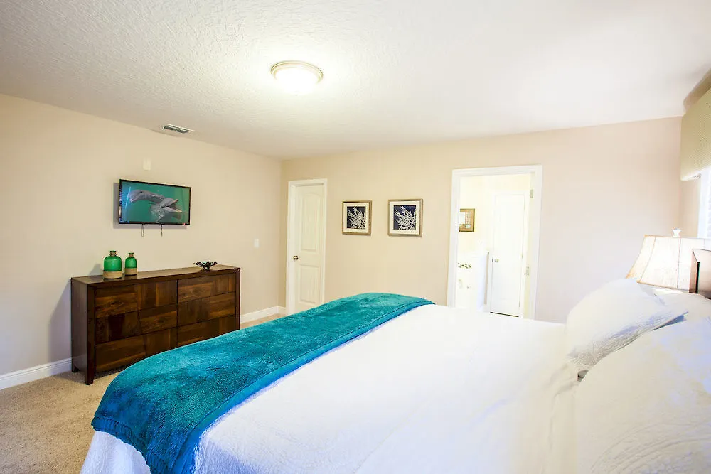 Solterra Resort-Style Pool Homes Davenport USA