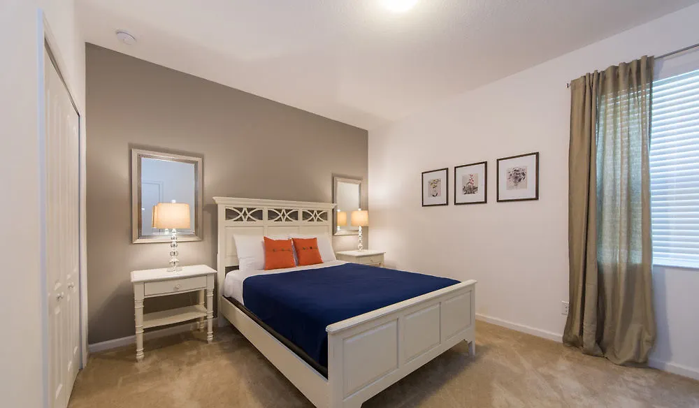 Solterra Resort-Style Pool Homes Davenport 3*,